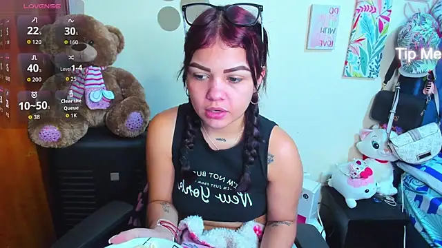 Emma boo online show from 12.21.25