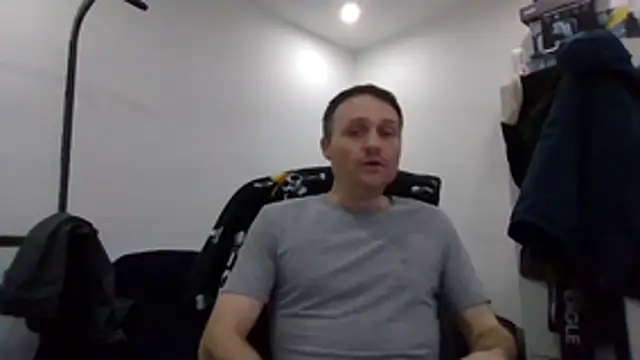 Snapshot of Caliguy36 chatting on 04.03.26 Caliguy36 online show from 04.03.26