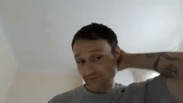 Snapshot of Caliguy36 chatting on 04.22.26 Caliguy36 online show from 04.22.26