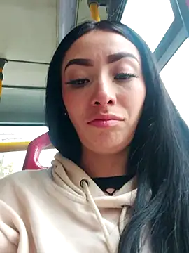 Snapshot of Moon_And_Sunn chatting on 11.13.25 Moon And Sunn online show from 11.13.25