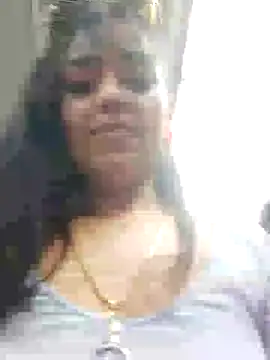 Snapshot of Moon_And_Sunn chatting on 11.29.25 Moon And Sunn online show from 11.29.25