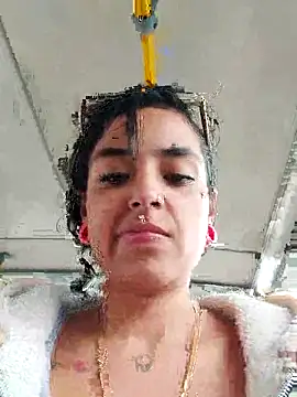 Snapshot of Moon_And_Sunn chatting on 11.29.25 Moon And Sunn online show from 11.29.25