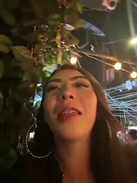 Snapshot of Moon_And_Sunn chatting on 04.03.26 Moon And Sunn online show from 04.03.26