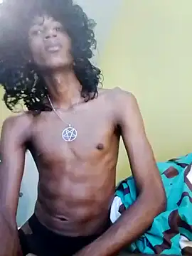 Snapshot of skinniyGabriel chatting on 11.21.25 skinniyGabriel online show from 11.21.25