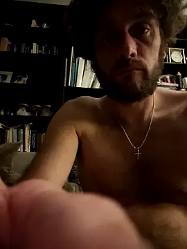 Snapshot of pleasser85 chatting on 10.29.25 pleasser85 online show from 10.29.25