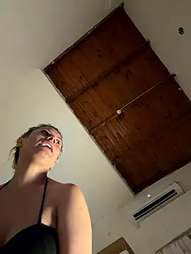 Snapshot of Romy-R-O chatting on 01.16.26 Romy-R-O online show from 01.16.26