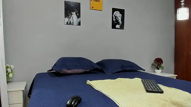 sexynova 93 online show from 04.28.26