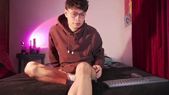 estmonnn online show from 04.25.26