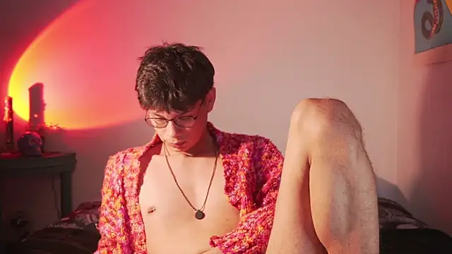 estmonnn online show from 05.02.26