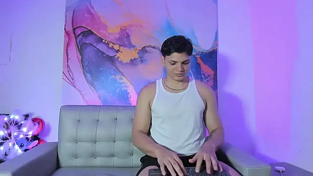 Snapshot of pinksmile_1 chatting on 01.14.26 pinksmile 1 online show from 01.14.26