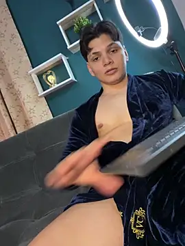 Snapshot of pinksmile_1 chatting on 03.28.26 pinksmile 1 online show from 03.28.26