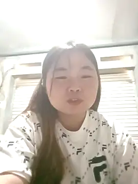 Snapshot of matbiec- chatting on 10.29.25 matbiec- online show from 10.29.25