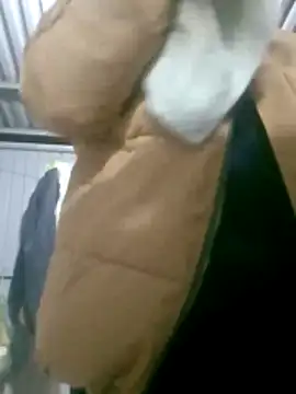 Snapshot of matbiec- chatting on 11.02.25 matbiec- online show from 11.02.25