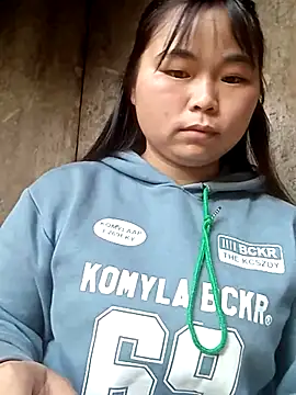 Snapshot of matbiec- chatting on 11.23.25 matbiec- online show from 11.23.25