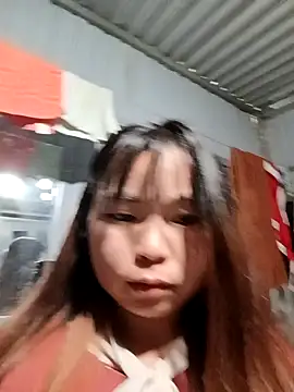 Snapshot of matbiec- chatting on 11.27.25 matbiec- online show from 11.27.25