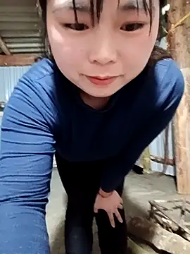 Snapshot of matbiec- chatting on 12.03.25 matbiec- online show from 12.03.25