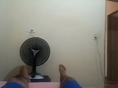 Snapshot of Ferreira87 chatting on 11.12.25 Ferreira87 online show from 11.12.25