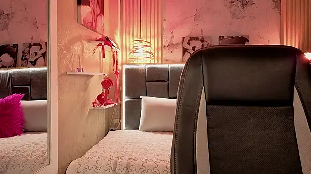 Im-Lola online show from 03.12.26