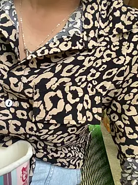 Snapshot of Nul-chal chatting on 11.07.25 Nul-chal online show from 11.07.25