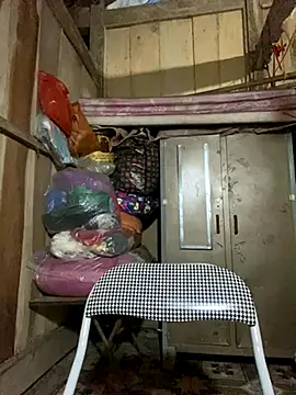 Snapshot of Nul-chal chatting on 11.10.25 Nul-chal online show from 11.10.25