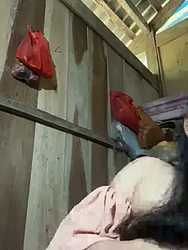 Snapshot of Nul-chal chatting on 11.12.25 Nul-chal online show from 11.12.25