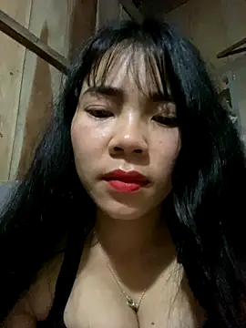 Snapshot of Nul-chal chatting on 12.04.25 Nul-chal online show from 12.04.25