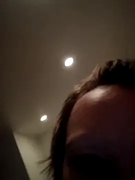 Karebearz1 online show from 11.11.25