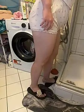 Teeny-Slut18 online show from 07.25.26