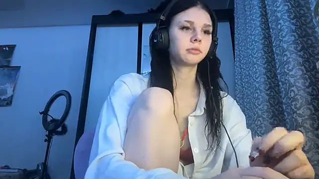 Snapshot of AnGallo chatting on 12.13.25 AnGallo online show from 12.13.25