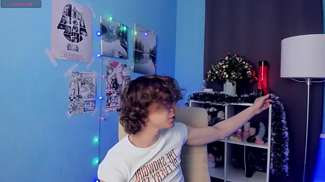 Snapshot of LeoBensyten chatting on 11.20.25 LeoBensyten online show from 11.20.25