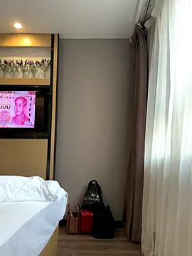 aniani11 online show from 12.05.25