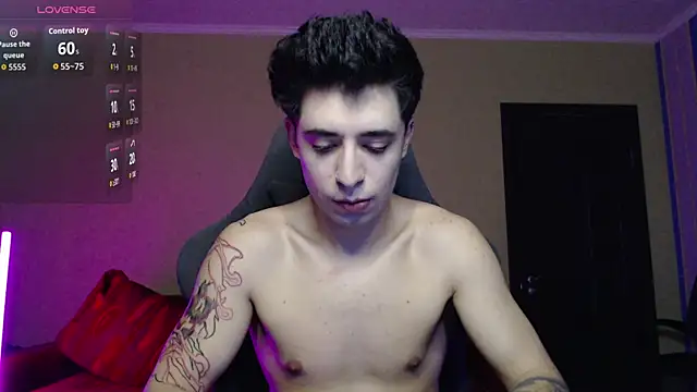 Yofukashii online show from 11.25.25