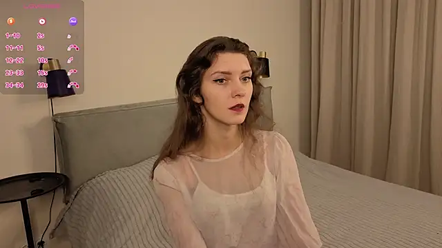LauraYoungg online show from 11.16.25