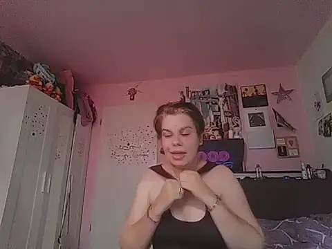 Carolineisback online show from 06.18.26