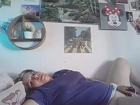 Carolineisback online show from 06.23.26