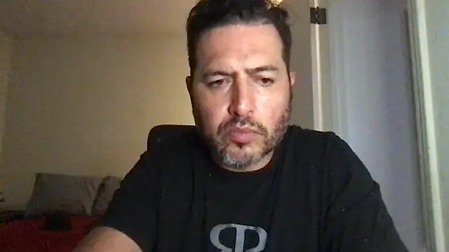 Snapshot of ezrah23 chatting on 11.13.25 ezrah23 online show from 11.13.25