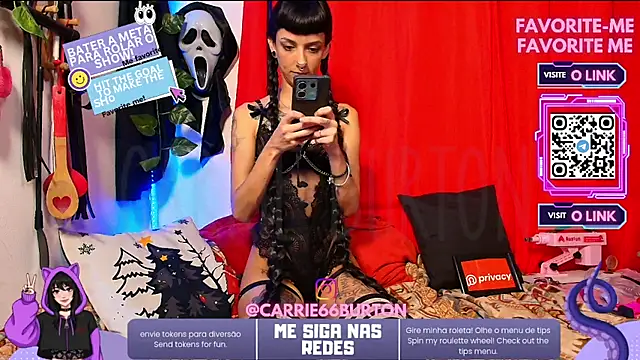 Snapshot of CarrieBurton chatting on 12.15.25 CarrieBurton online show from 12.15.25