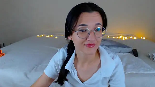 Snapshot of Dorotty_ chatting on 11.02.25 Dorotty  online show from 11.02.25