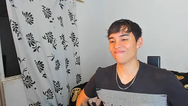 MollyandFher online show from 12.22.25