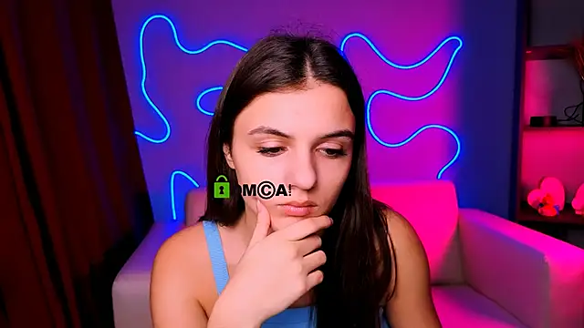 lisa dark  online show from 12.02.25