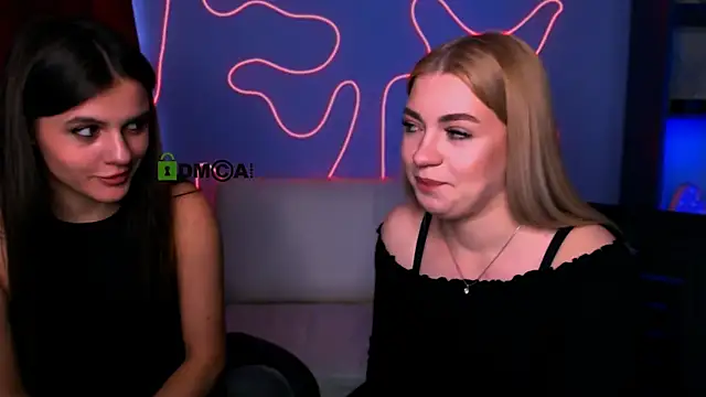 lisa dark  online show from 05.11.26