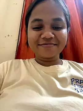 Snapshot of Cuty_Pussy1 chatting on 10.29.25 Cuty Pussy1 online show from 10.29.25