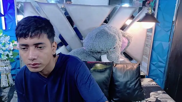 Snapshot of darwinandbrayann chatting on 12.04.25 darwinandbrayann online show from 12.04.25