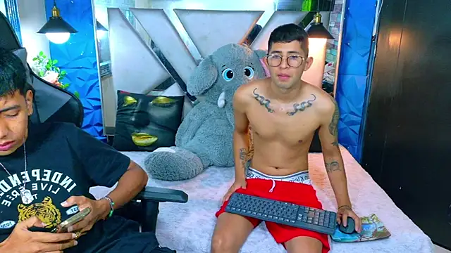 Snapshot of darwinandbrayann chatting on 01.15.26 darwinandbrayann online show from 01.15.26