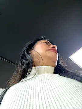 MailynAndNick online show from 12.04.25