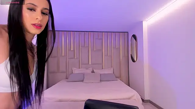 BellaConnorX online show from 05.08.26
