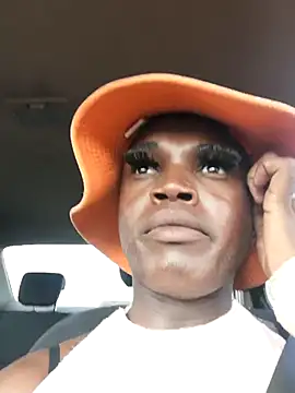 Snapshot of Lucile_Carrie chatting on 03.07.26 Lucile Carrie online show from 03.07.26