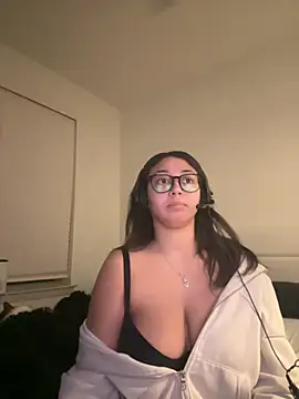 Snapshot of minha_baby chatting on 02.05.26 minha baby online show from 02.05.26