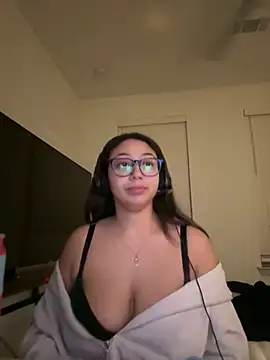 Snapshot of minha_baby chatting on 02.25.26 minha baby online show from 02.25.26