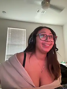 Snapshot of minha_baby chatting on 02.25.26 minha baby online show from 02.25.26